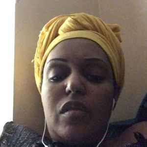 Meet your Posher, Layla